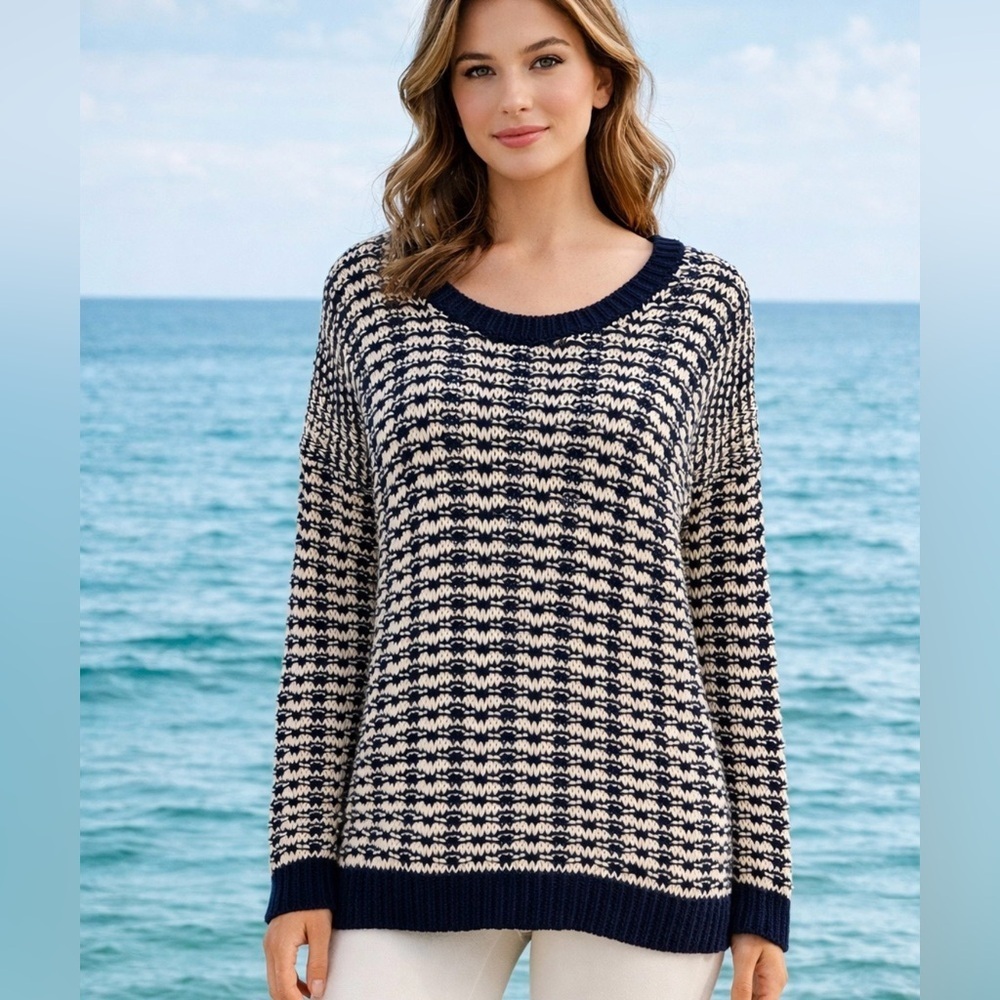 Vince Navy White Knit Chunky Scoop Neck Sweater SZ Medium Fisherman Coastal